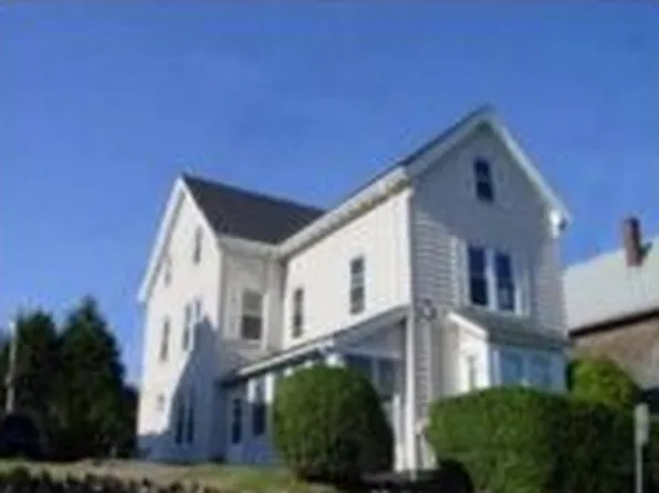 24 Village St #1, Marblehead, MA 01945