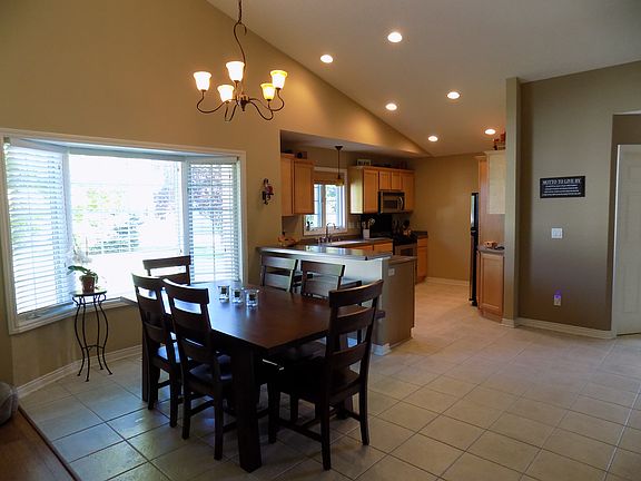 4th image of 250 Timberlake Dr E