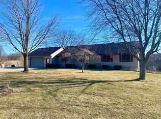 21097 Lincoln Rd, Sterling, IL 61081