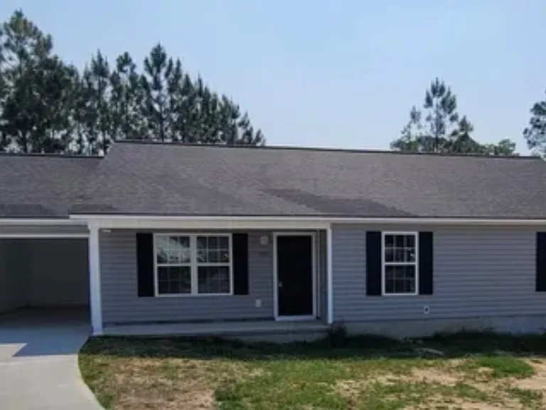 1021 Evergreen Ln — Photo 1