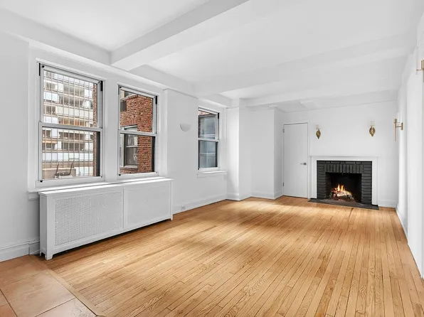 10 Mitchell Pl APT 9E, New York, NY 10017
