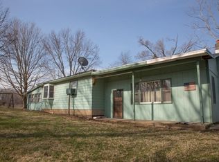 5279 W River Rd, Huntington, IN 46750