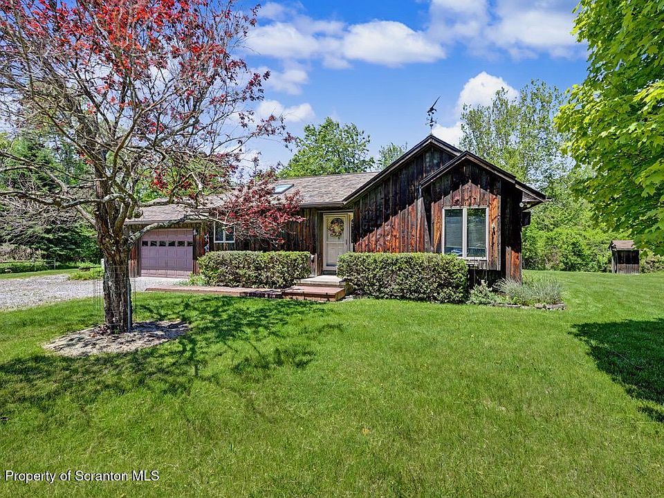 1st image of 890 Bardwell Rd