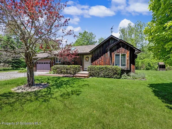 890 Bardwell Rd, Factoryville, PA 18419