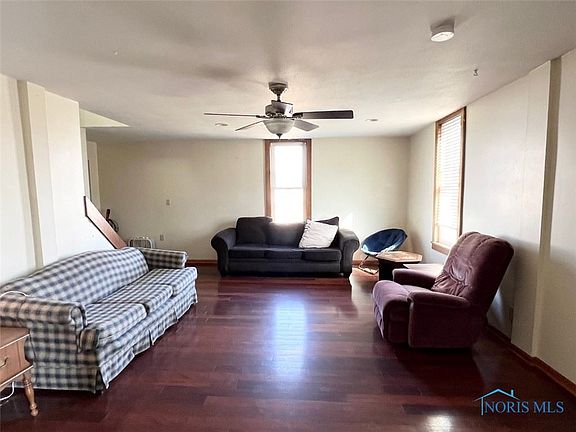 4th image of 609 W Foulke Ave