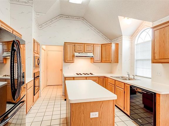 5th image of 6744 Moss Ln