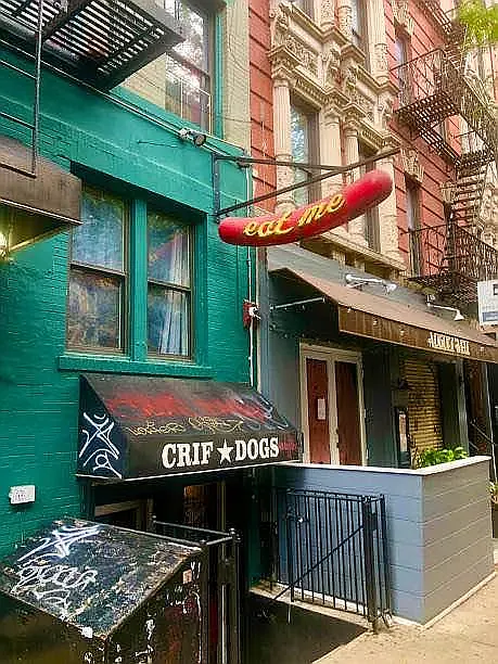 328 East 14th Street — Photo 4