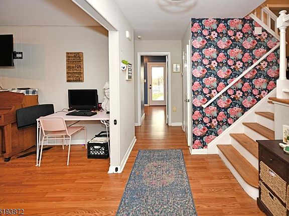 4th image of 6 Missonellie Ct