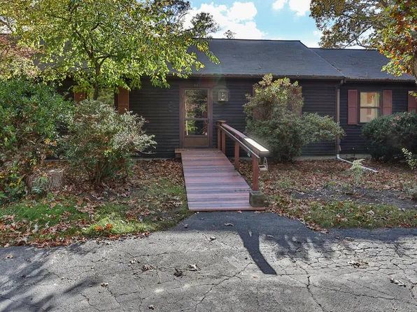 64 Capt Linnell Road, Orleans, MA 02653