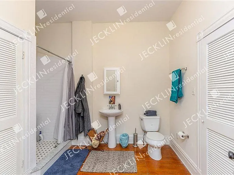 Full Bath with Standalone Shower