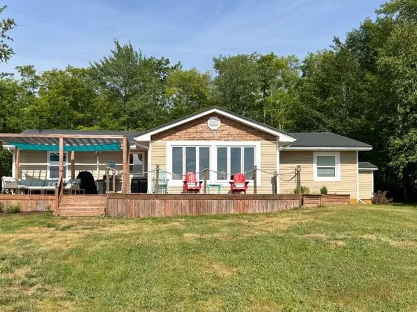 131 Meadow Ln, Murphy Lake, NS B4N 3V8