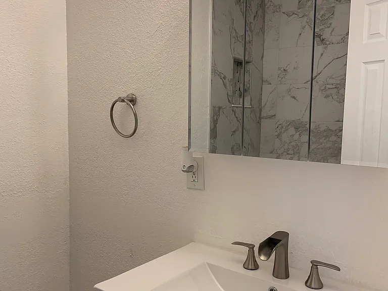 2201 9th Ct NE — Photo 17