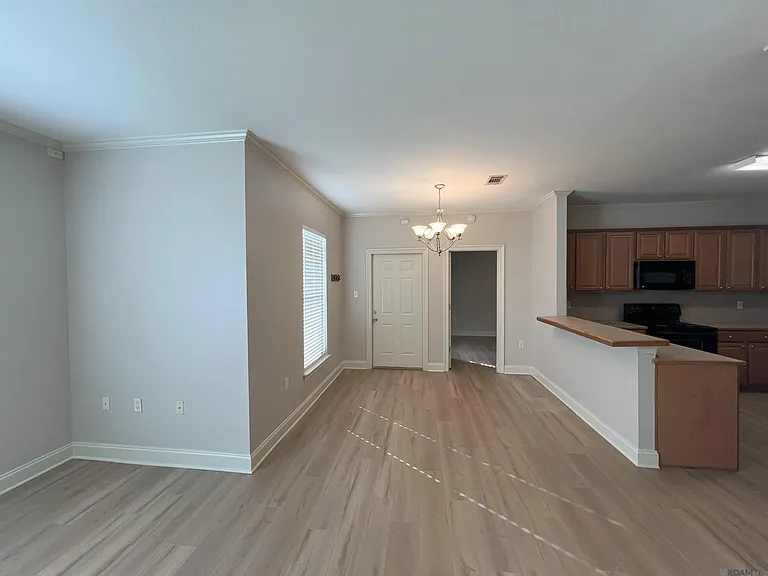 7300 Burbank Dr #11 — Photo 5