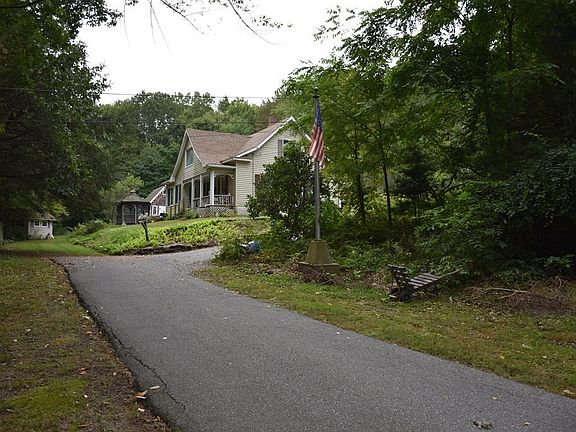 3rd image of 126 Old Southbridge Rd