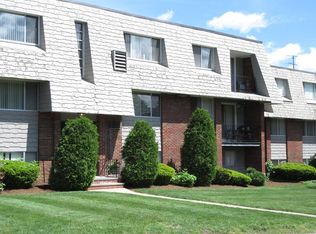 68 Summer Ave APT 11, Stoughton, MA 02072