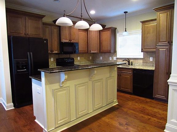 5th image of 160 Hillridge Dr