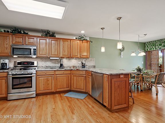4th image of 34 Lahinch Dr