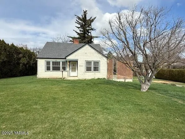 3901 W Lincoln Ave, Yakima, WA 98902