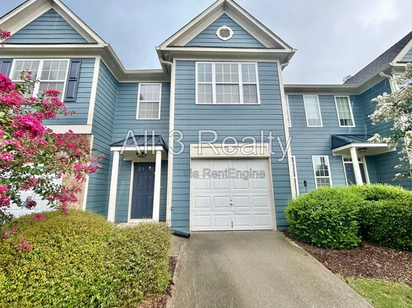 6524 Mallard Cove Ln, Flowery Branch, GA 30542