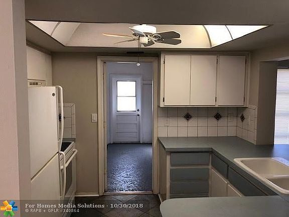 4th image of 4707 NW 58th St