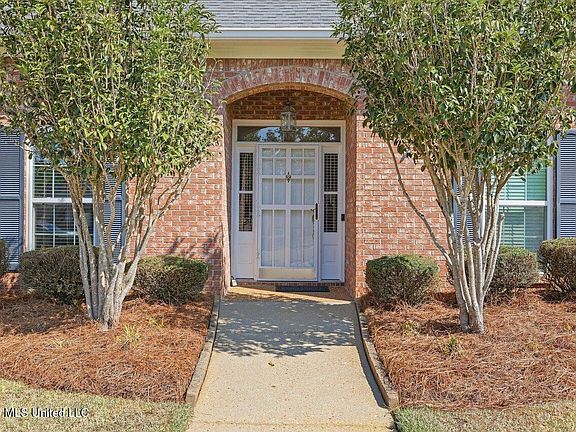 4th image of 253 Belle Rose Cir