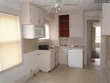 4th image of 244 W Glendale St