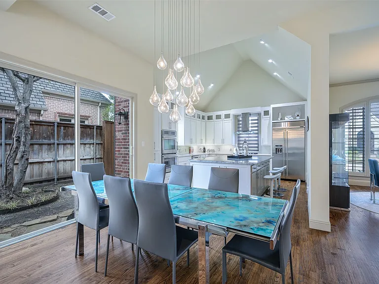 5624 Gillum Dr — Photo 13