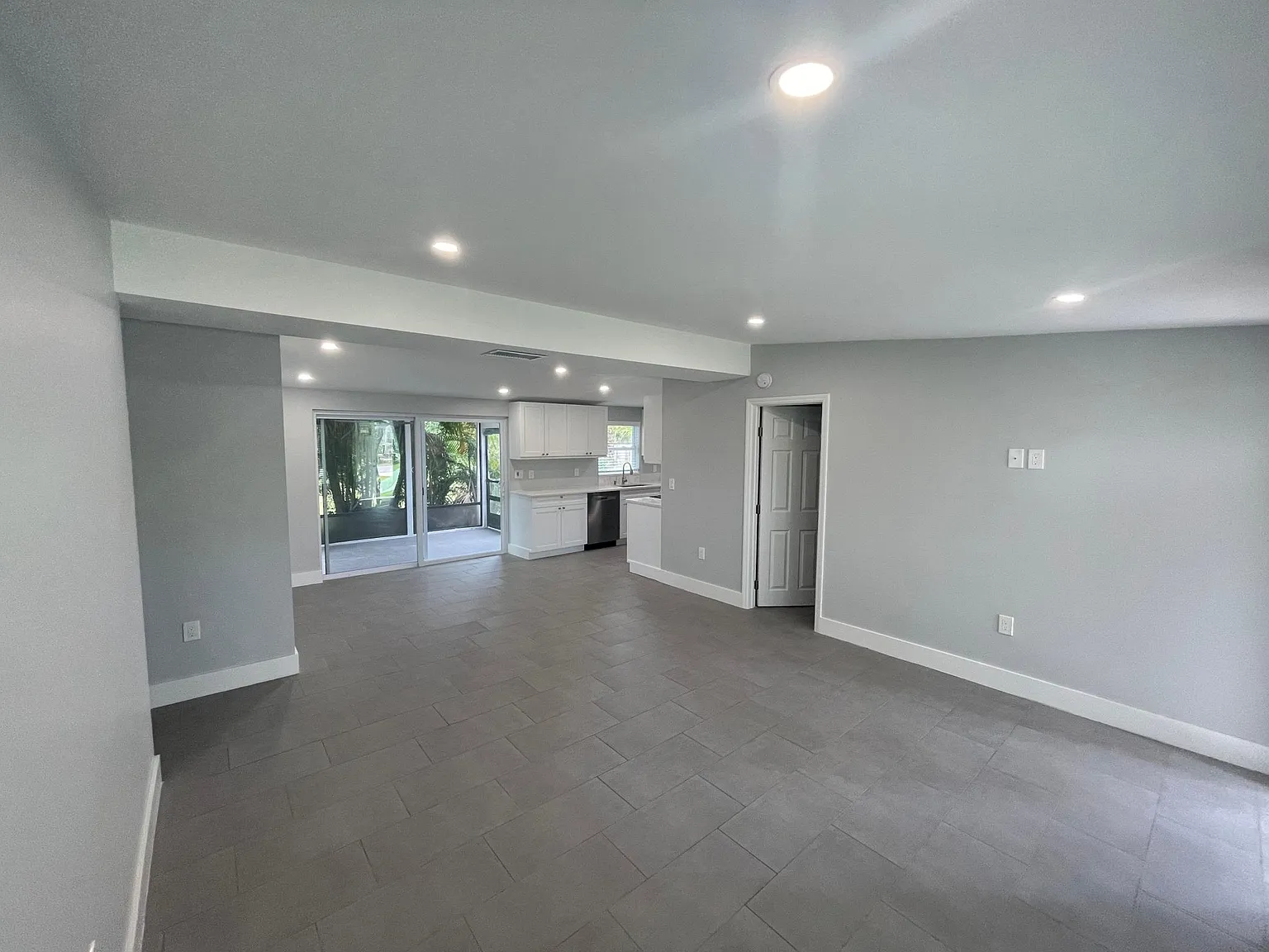 1196 Parkway Drive — Photo 4