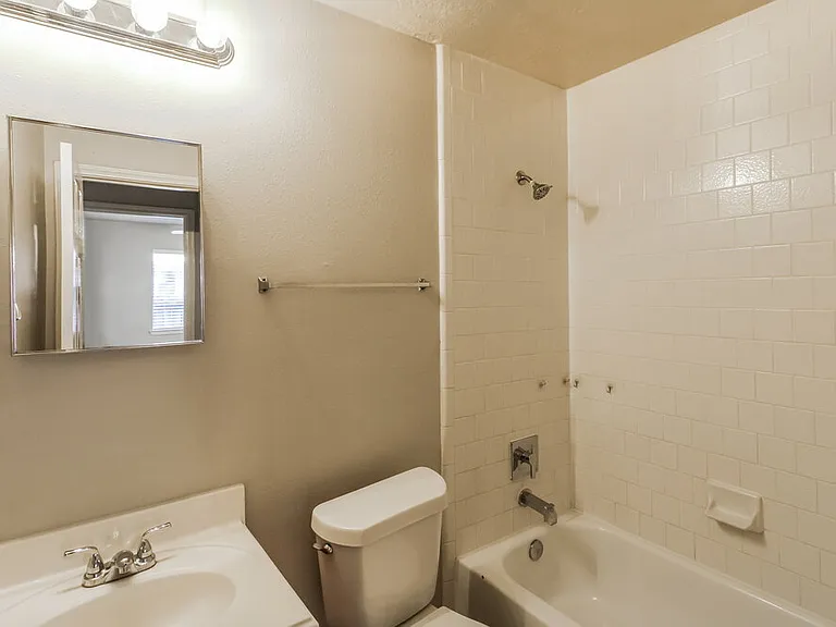 12315 Claresholm Dr — Photo 14