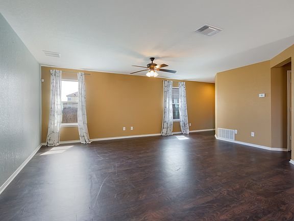 4th image of 5034 Sunview Valley