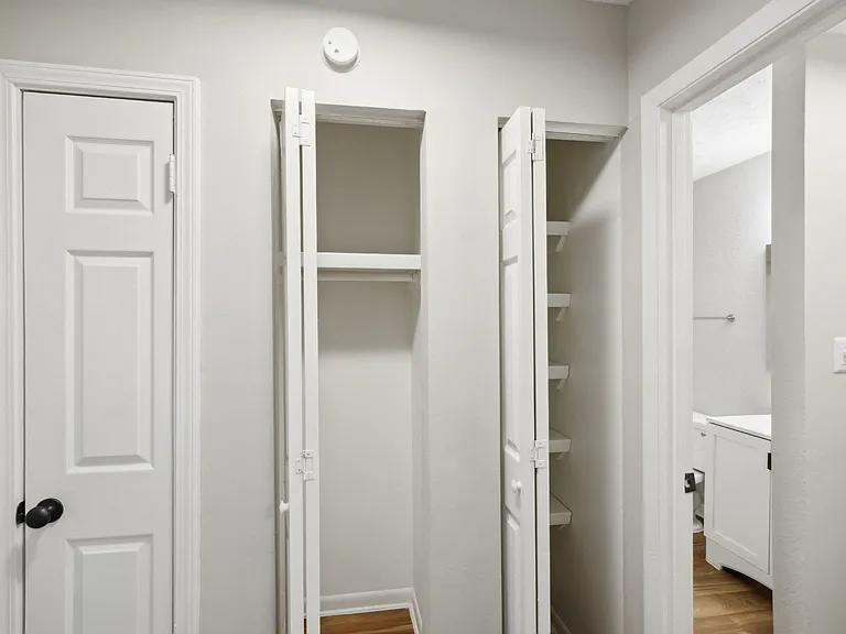Westminster Club Apartments — Photo 39