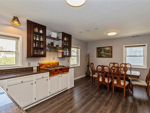 4th image of 2704 Westwood Dr NW
