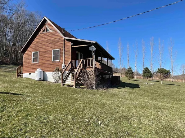 9880 Brandonville Pike, Albright, WV 26519