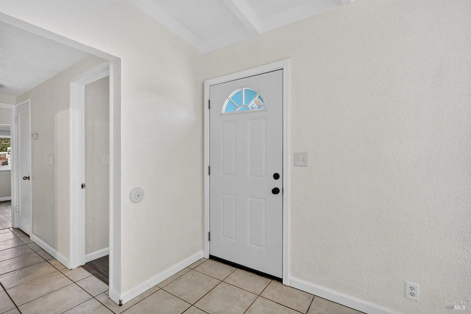 155 Los Altos Place - Photo 4