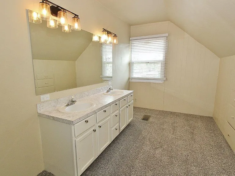 1502 Ellis Ave — Photo 13