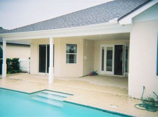 242 Oak Hammock Cir SW, Vero Beach, FL 32962