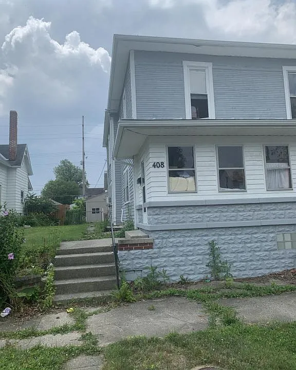 408 E North St