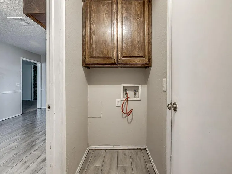 523 N Robin Way — Photo 35