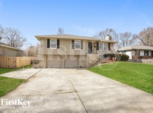 706 SW Merritt St, Lees Summit, MO 64081
