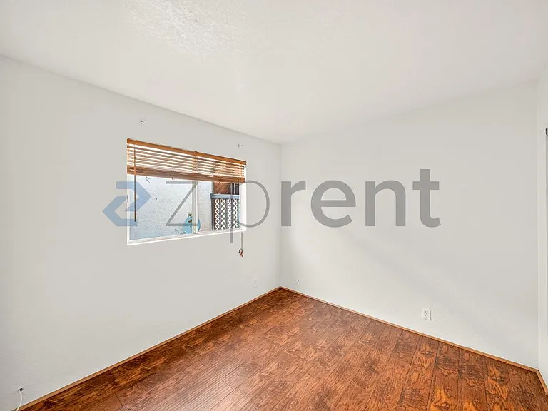 1115 252nd St #6 — Photo 9