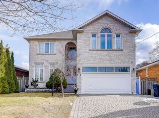 17 Averill Cres, Toronto, ON M2M2A8