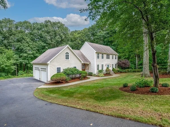 91 Hartness Rd, Sutton, MA 01590