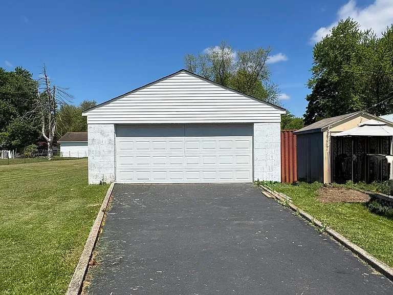 3730 Knights Rd — Photo 23