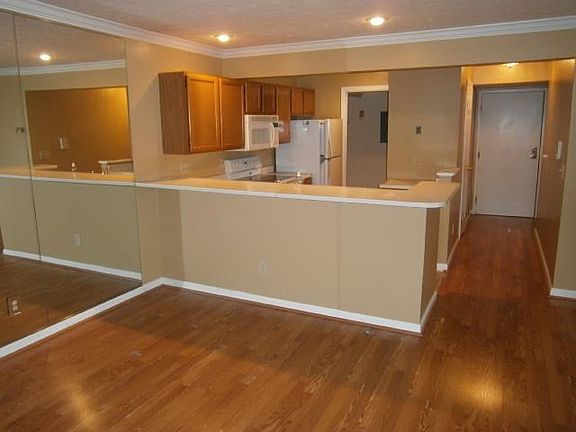 4th image of 12160 Regency Run Ct Unit 12160-5