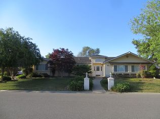 20308 Pierce Rd, Saratoga, CA 95070