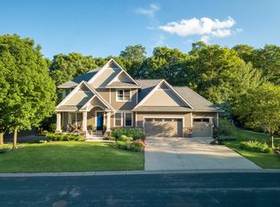 549 Big Woods Blvd, Chanhassen, MN 55317