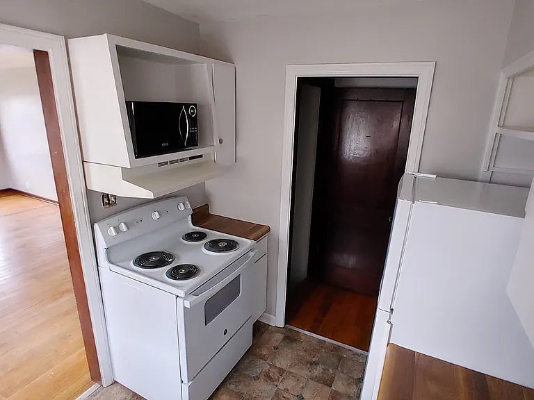 1216 Winton Ave #1216 — Photo 5