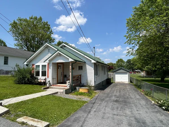 158 2nd St, Lewisburg, WV 24901