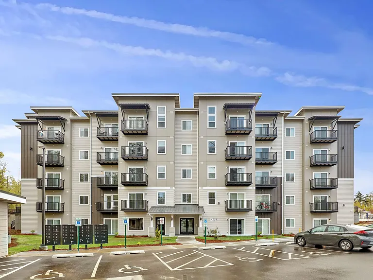 Kingsway Apartments — Photo 38