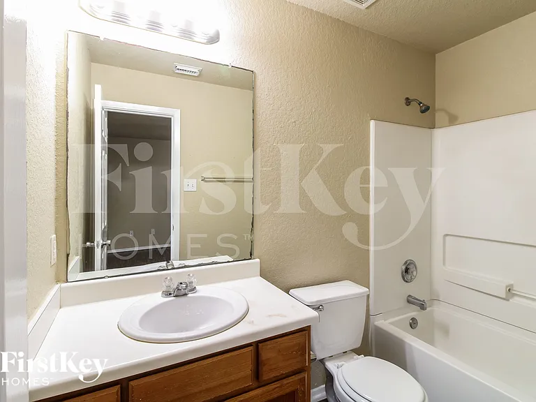 1661 Nichole Woods Dr — Photo 9